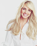 Britney Spears con Blusa Blanca de Mangas Largas